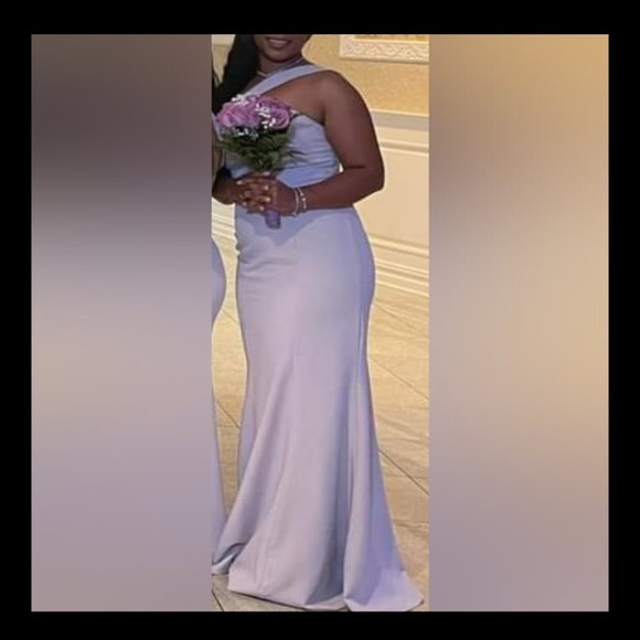 FORMAL CUSTOM FITTED DRESS - Picture 1 of 6